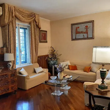 Apartment Mary Grace House